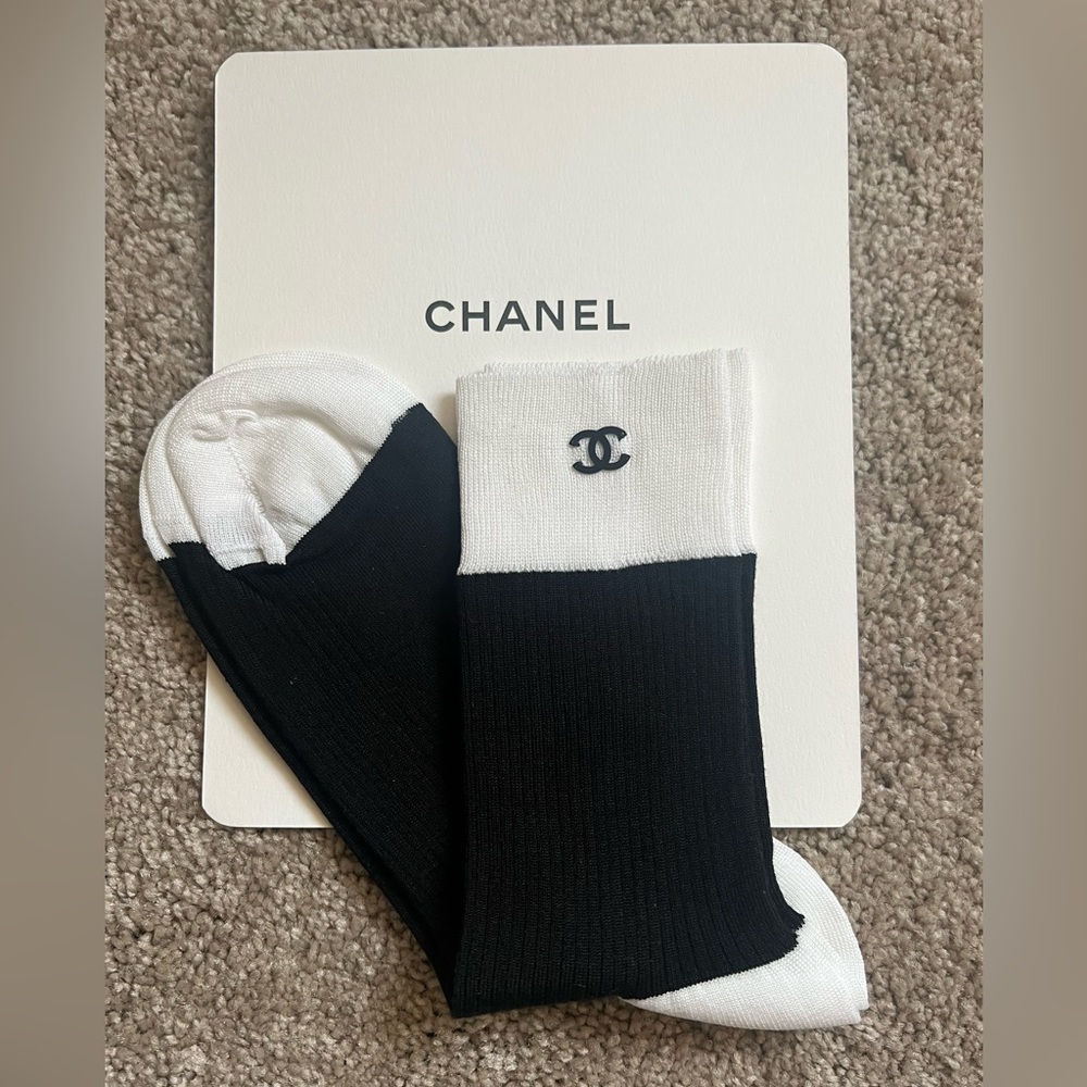 Chanel 25K socks size medium black white cc logo - Picture 3 of 6